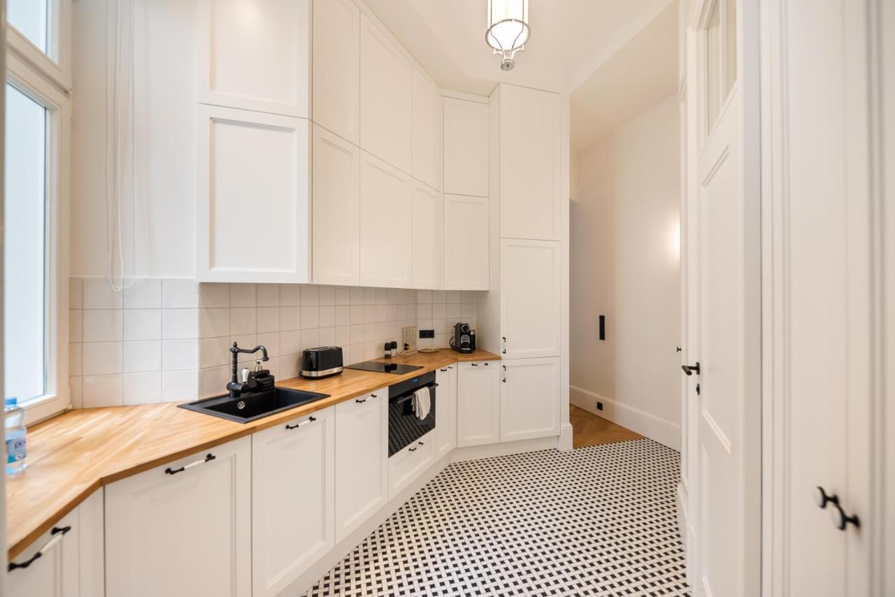 Premium Center Apartment